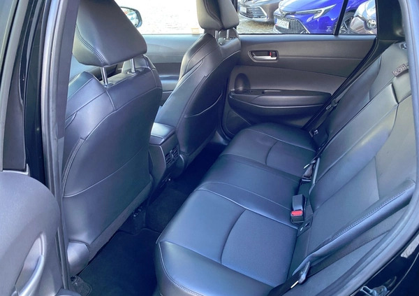 Toyota Corolla Cross cena 172900 przebieg: 25412, rok produkcji 2022 z Sanok małe 154